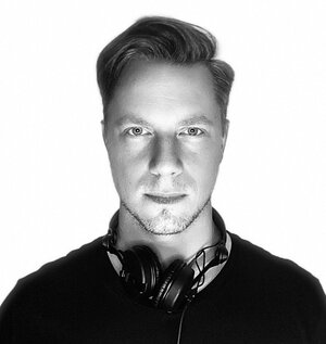 DJ Dennis Fey